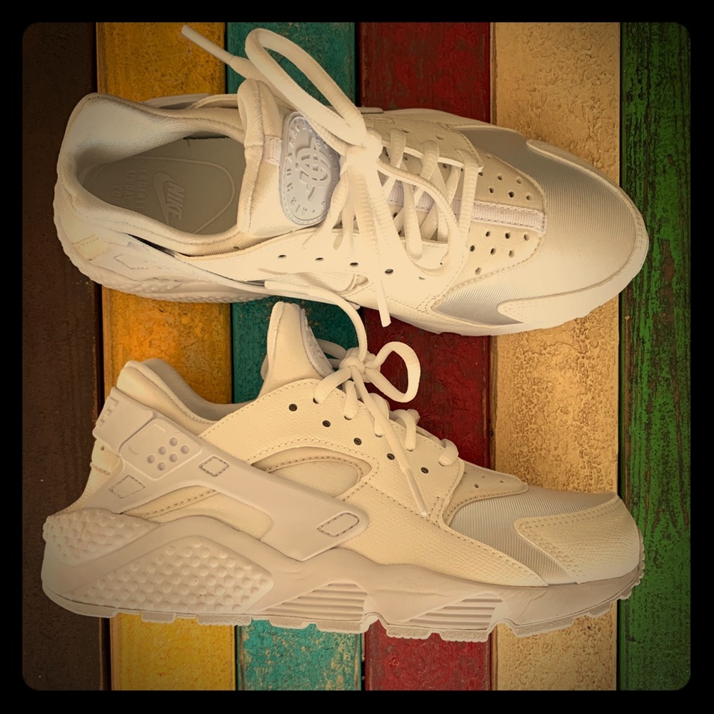 **SOLD** Nike Air Huarache Women's Running Shoes